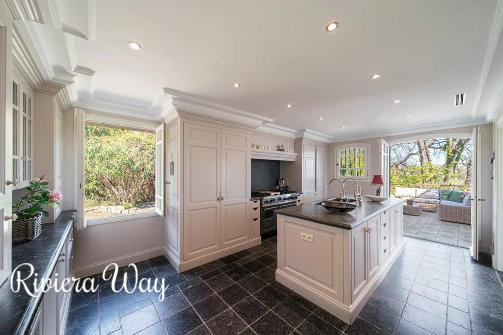 Villa in Mougins, photo #9, listing #105866628