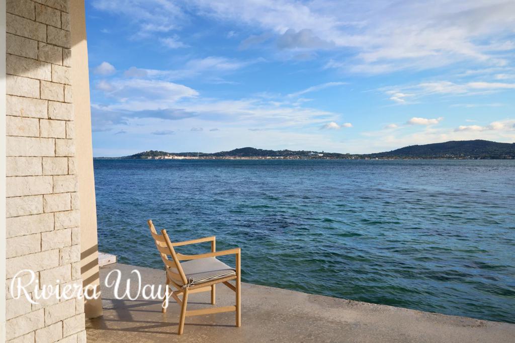 13 room villa in Grimaud, photo #2, listing #105671202