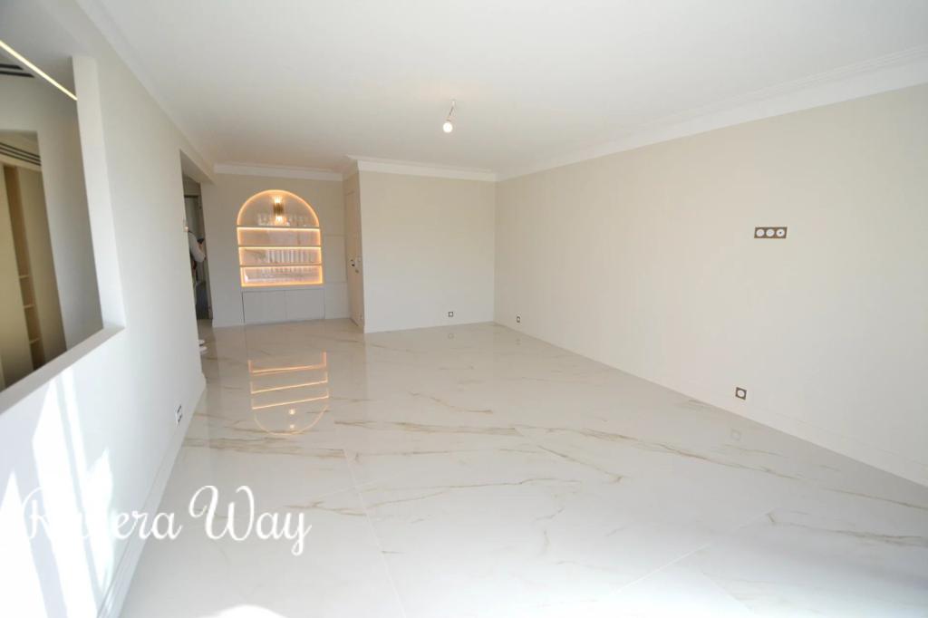 3 room apartment in Juan-les-Pins, photo #2, listing #101855460