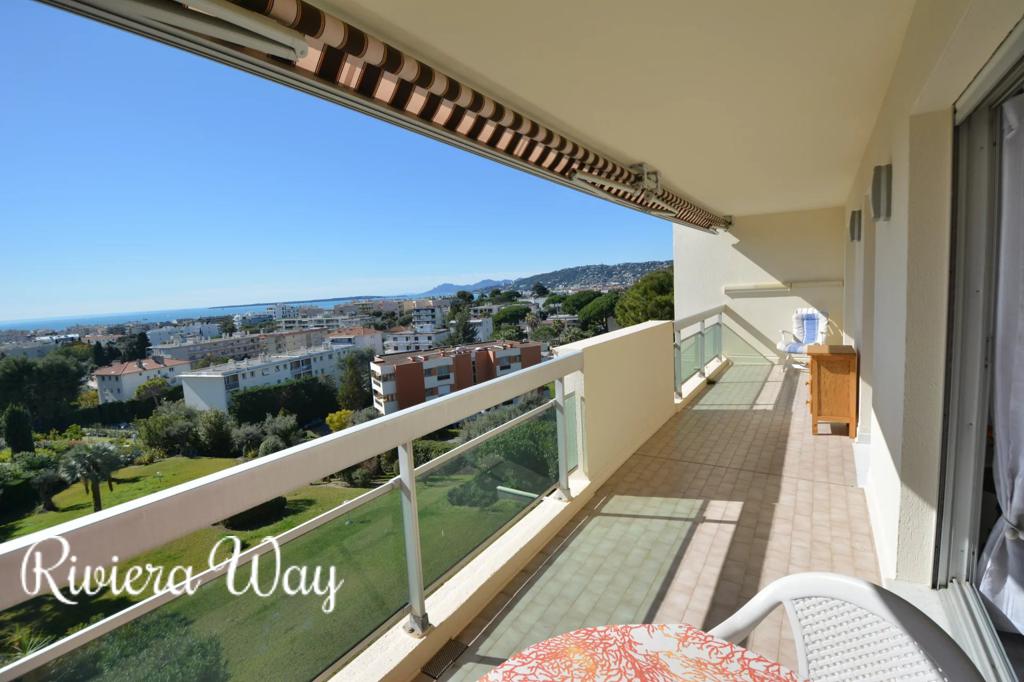 3 room apartment in Antibes, photo #7, listing #99240078