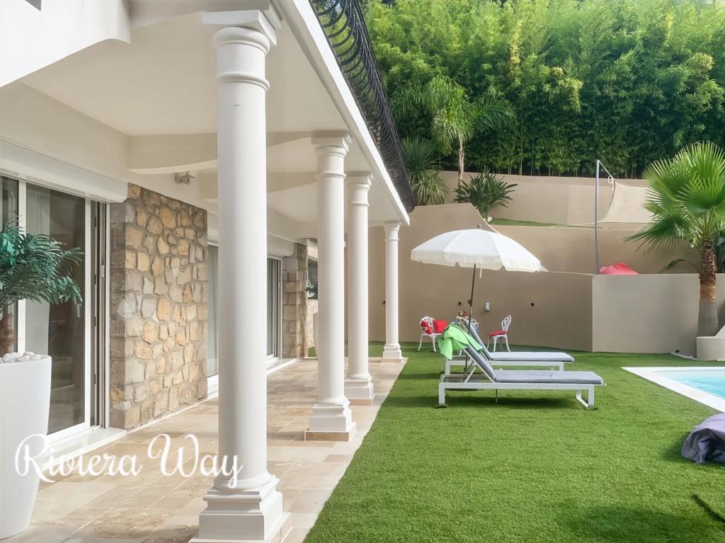 8 room villa in Cannes, photo #6, listing #92995014