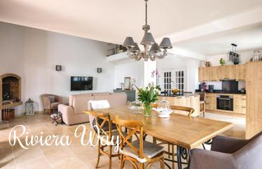 5 room villa in Menton, 220 m²