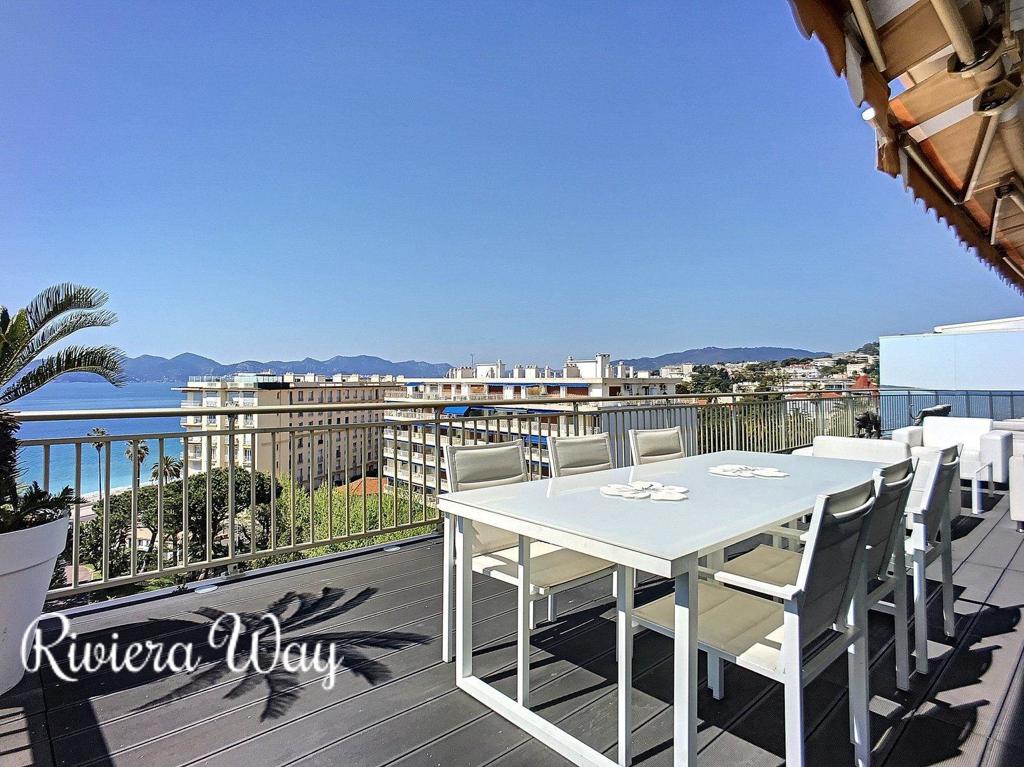 Apartment in Cannes, 132 m², photo #2, listing #80935848
