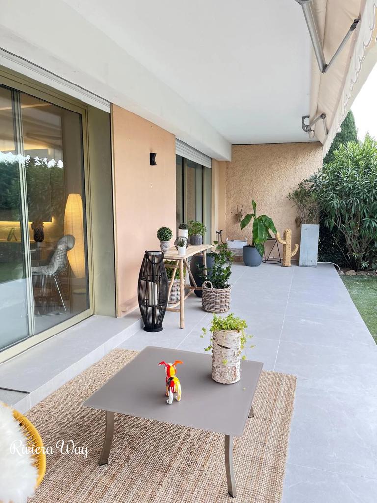 2 room apartment in Le Cannet, photo #8, listing #104216406
