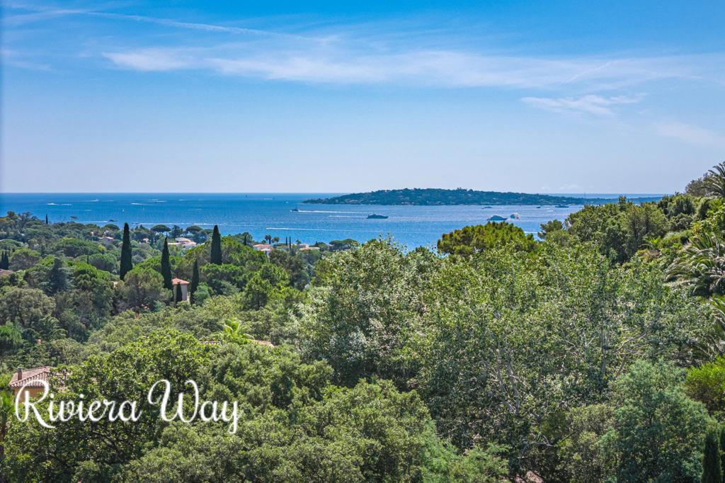 6 room villa in Grimaud, photo #1, listing #104480502