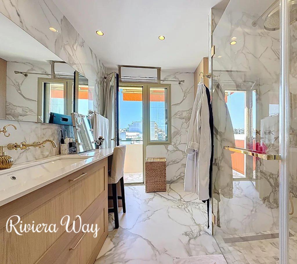 3 room apartment in Antibes, photo #9, listing #105321720