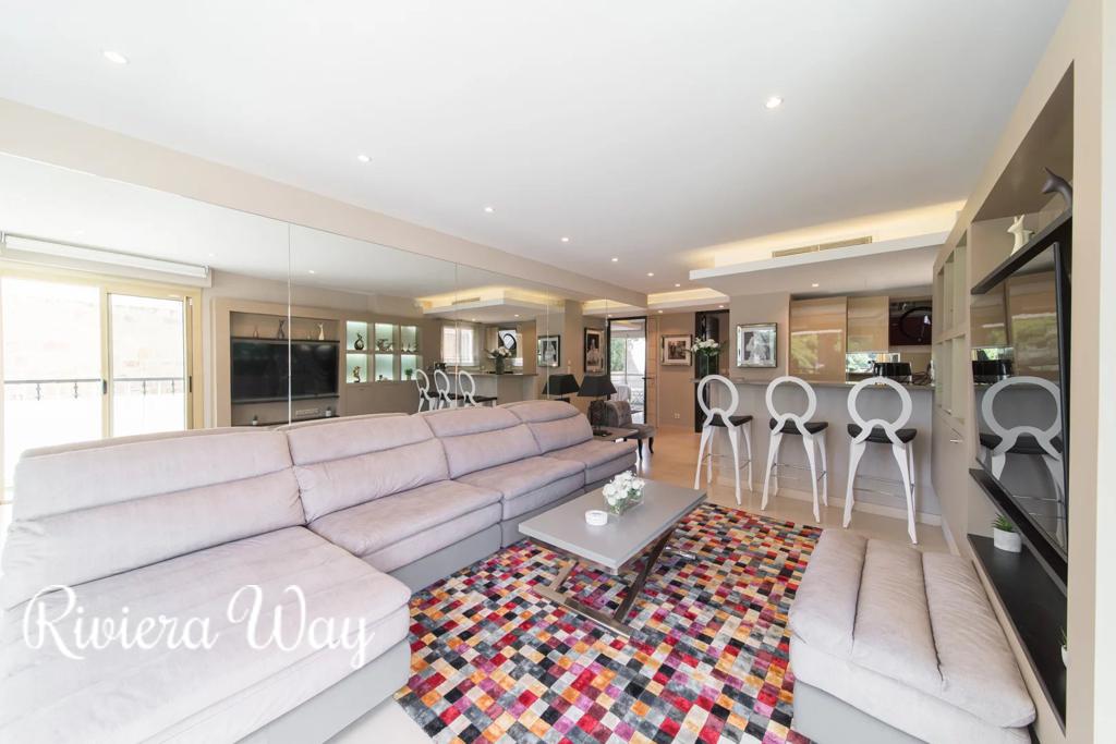 3 room apartment in Cannes, photo #5, listing #106918896