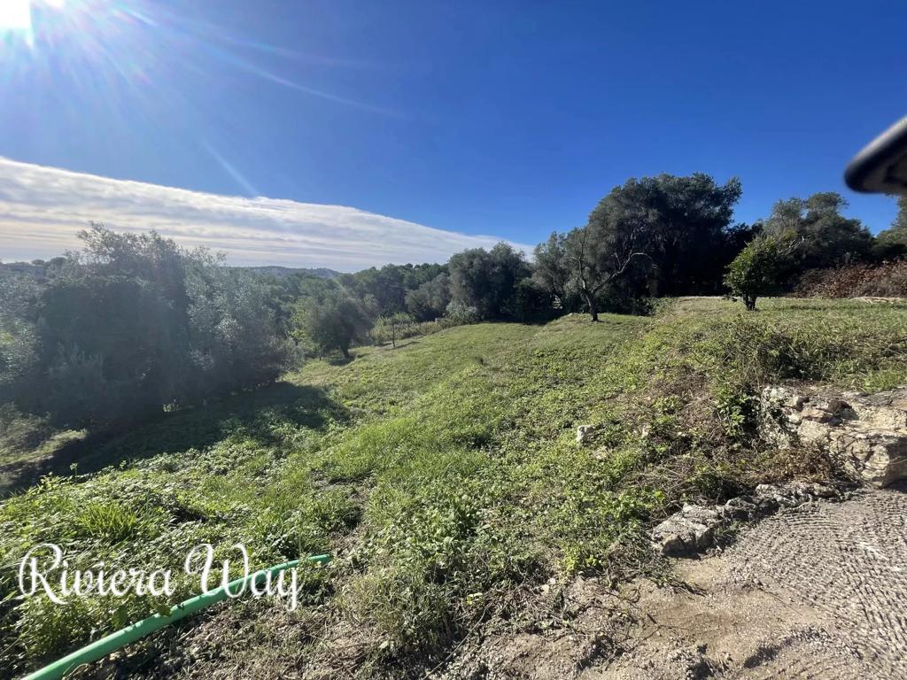 Development land in Mougins, photo #2, listing #99644160