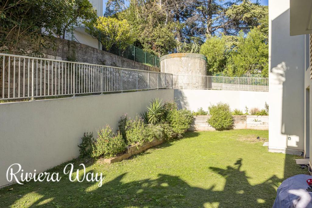 4 room apartment in Antibes, photo #3, listing #104965980