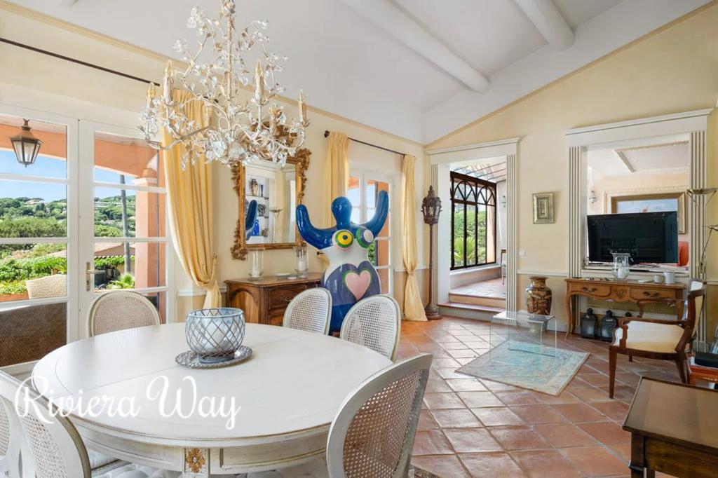 5 room villa in Saint-Tropez, photo #10, listing #99912624