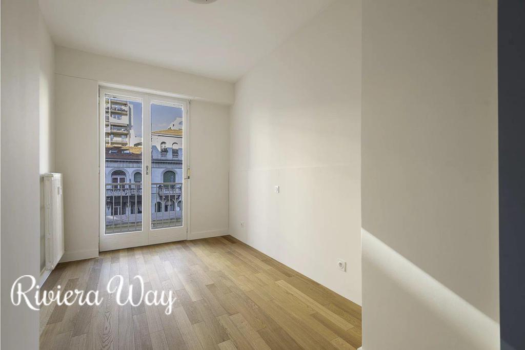 3 room apartment in Nice, 65 m², photo #7, listing #105968100