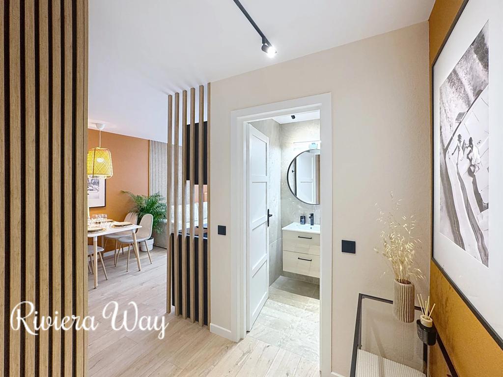 2 room apartment in Cannes, photo #4, listing #104759634