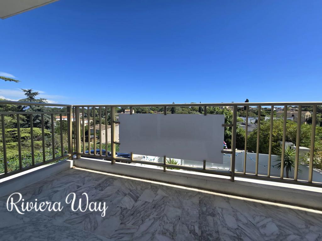 4 room apartment in Antibes, photo #5, listing #104455890