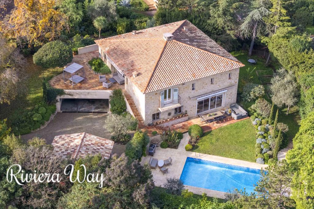 7 room villa in Mougins, photo #1, listing #101485986