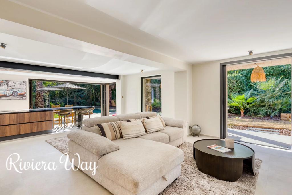 5 room villa in La Croix-Valmer, photo #6, listing #103619166
