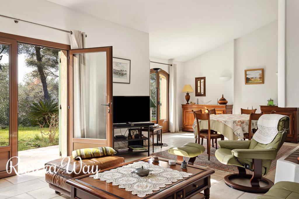 5 room villa in Saint-Paul-de-Vence, photo #5, listing #99356376