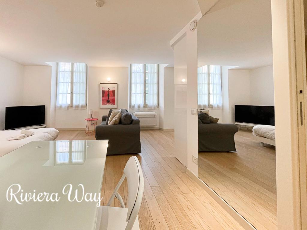 1 room apartment in Cannes, photo #7, listing #106248072