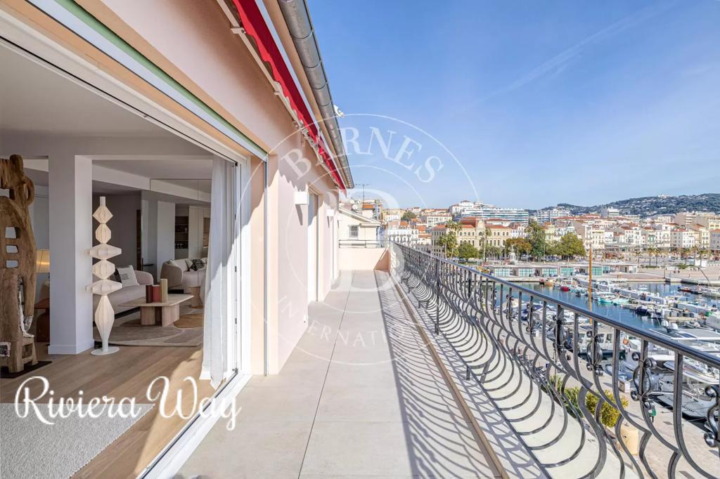 4 room apartment in Cannes, photo #7, listing #99669276
