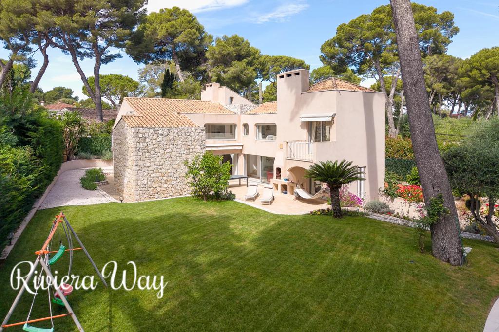 5 room villa in Cap d'Antibes, photo #9, listing #106539258
