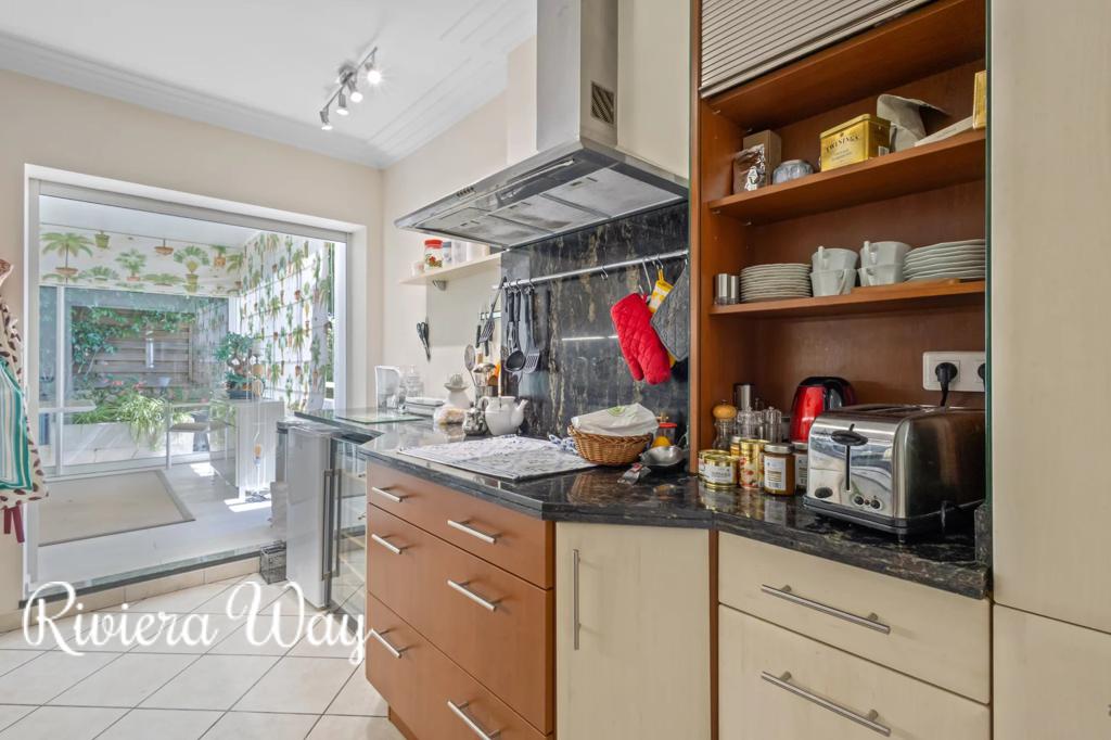 4 room apartment in Le Cannet, photo #5, listing #104254878
