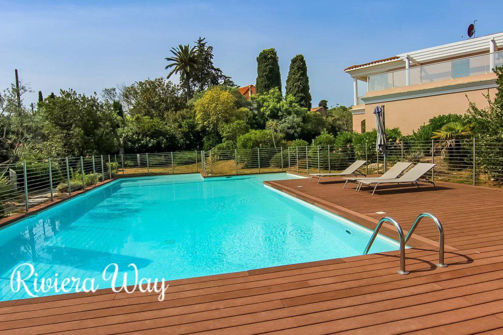 8 room villa in Antibes, 240 m², photo #2, listing #103197570