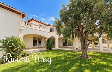 9 room villa in La Roquette-sur-Siagne, 42 m²