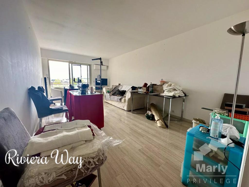 2 room apartment in Le Cannet, photo #2, listing #99448020