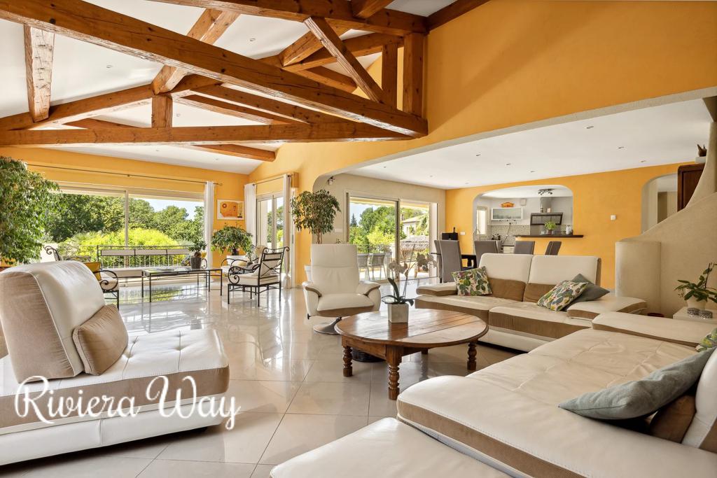 7 room villa in Mougins, photo #1, listing #100189194