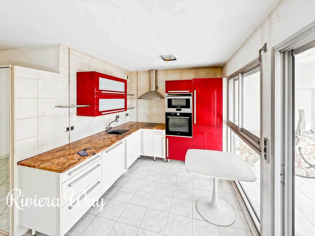1 room apartment in Juan-les-Pins, photo #5, listing #105375732