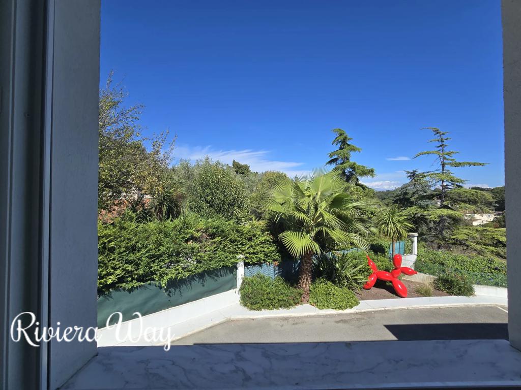 4 room apartment in Antibes, photo #9, listing #104455890