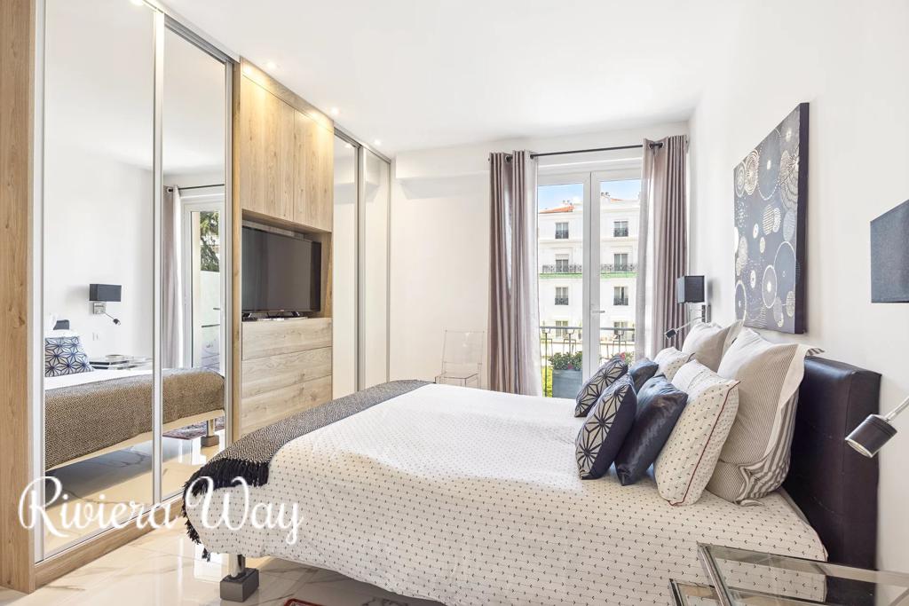 4 room apartment in Cannes, photo #5, listing #103386990