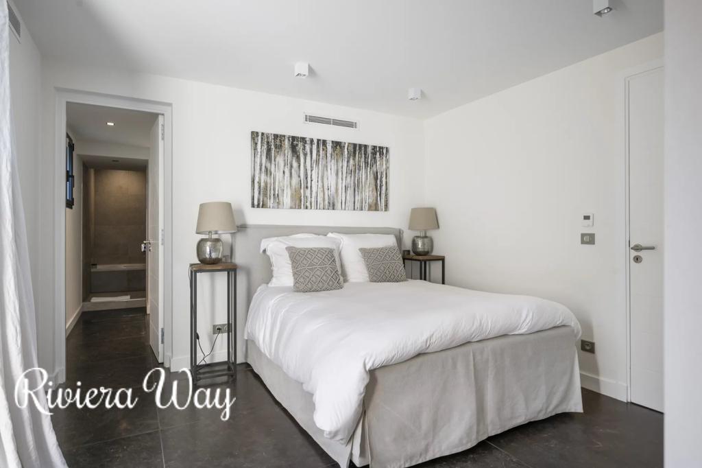 6 room villa in Saint-Tropez, photo #3, listing #98944986