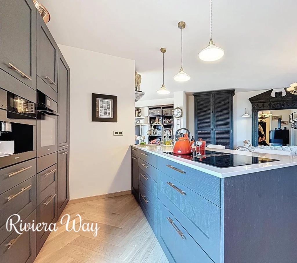 3 room apartment in Antibes, photo #5, listing #105321720
