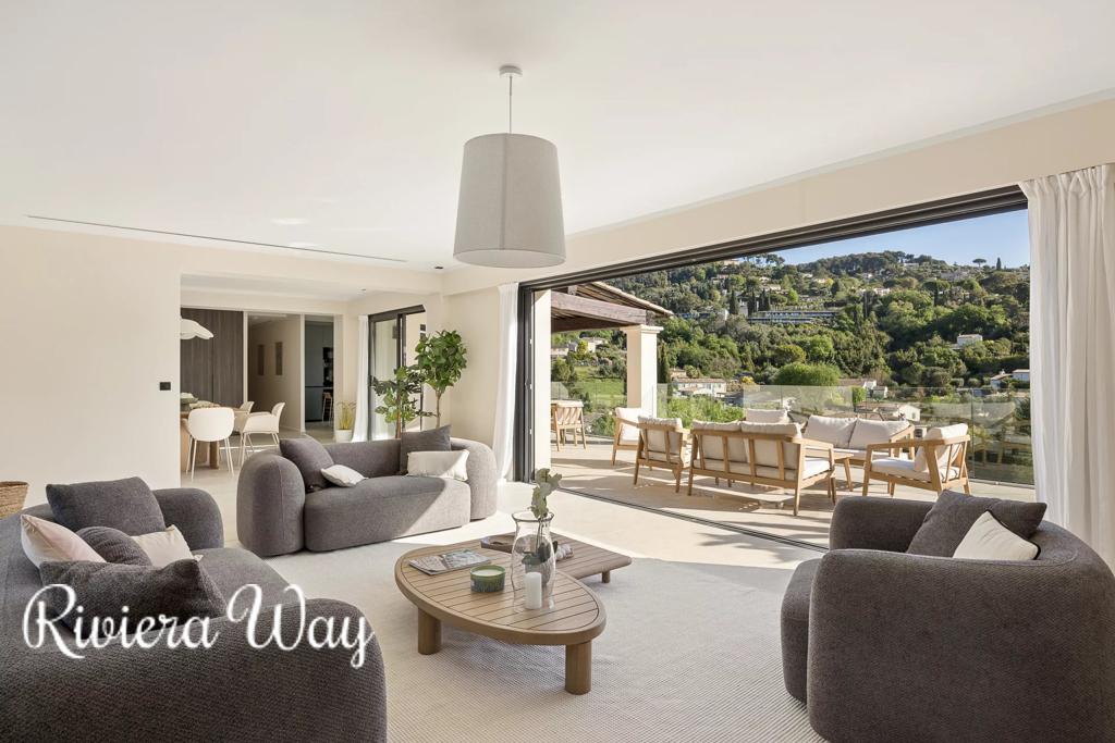 7 room villa in Saint-Paul-de-Vence, photo #6, listing #106093344