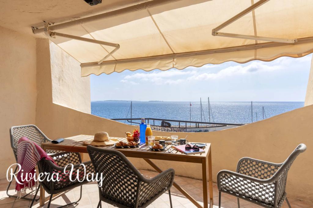 3 room apartment in Theoule-sur-Mer, photo #2, listing #103589472