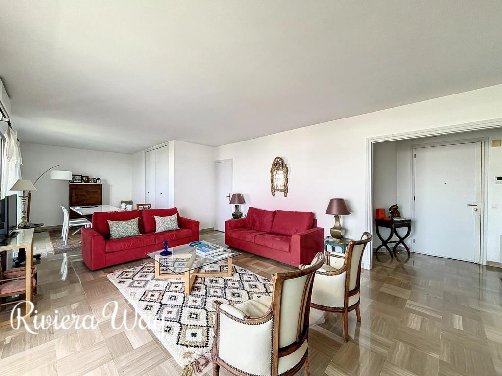 4 room apartment in Antibes, photo #8, listing #101638320
