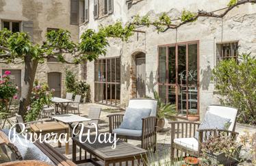 20 room villa in Grasse