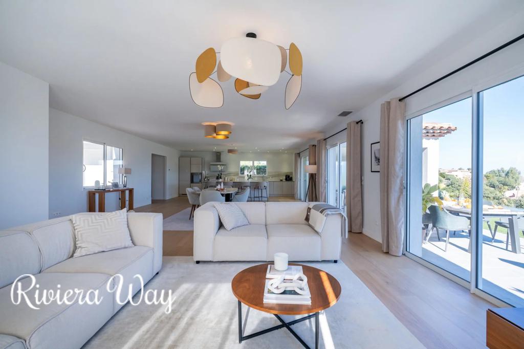 8 room villa in Les Adrets-de-l'Estérel, photo #6, listing #105921858