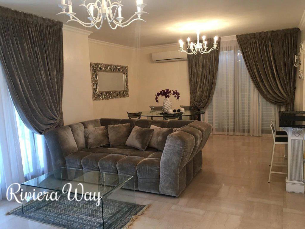 Villa in Villeneuve-Loubet, 230 m², photo #4, listing #106035846