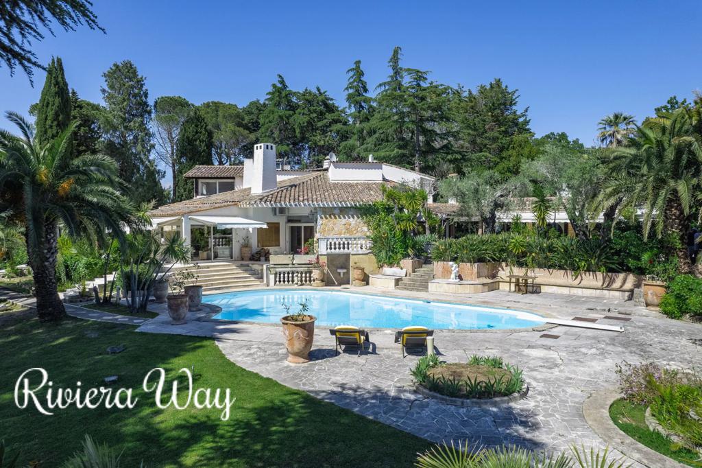 11 room villa in Mougins, photo #1, listing #99642312