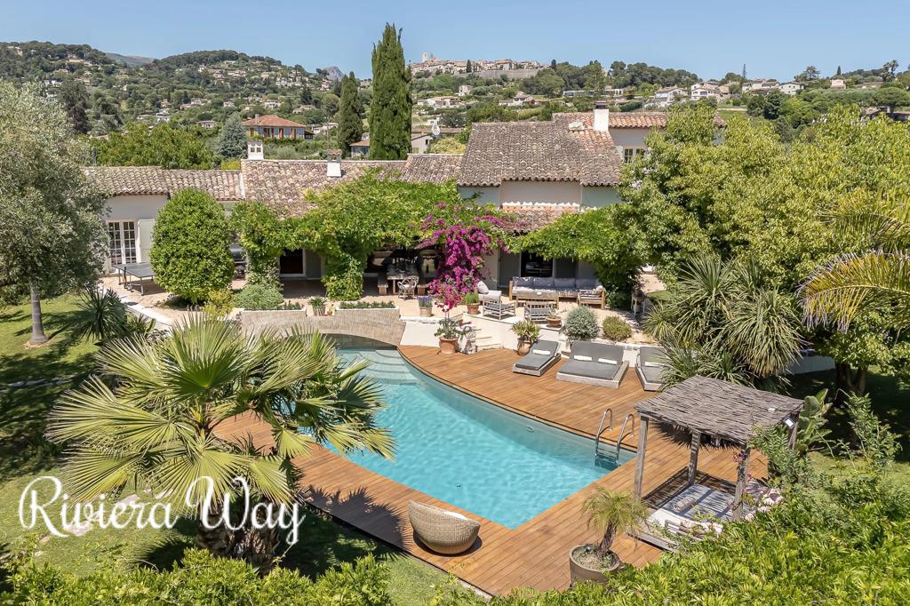 7 room villa in Saint-Paul-de-Vence, photo #2, listing #103169220