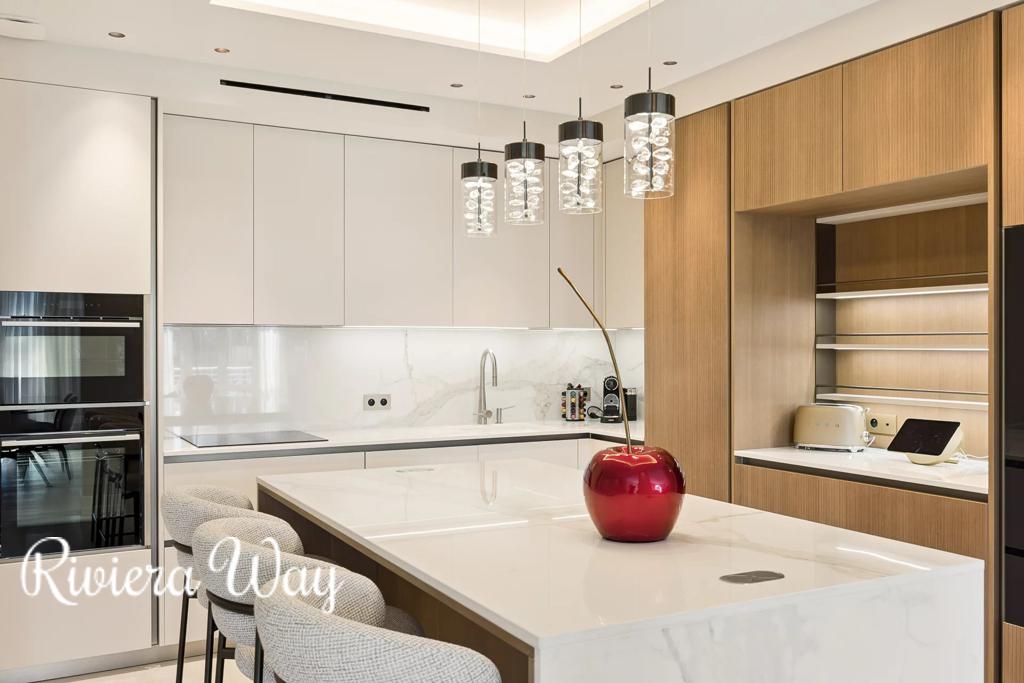 5 room apartment in Cannes, photo #10, listing #104256516