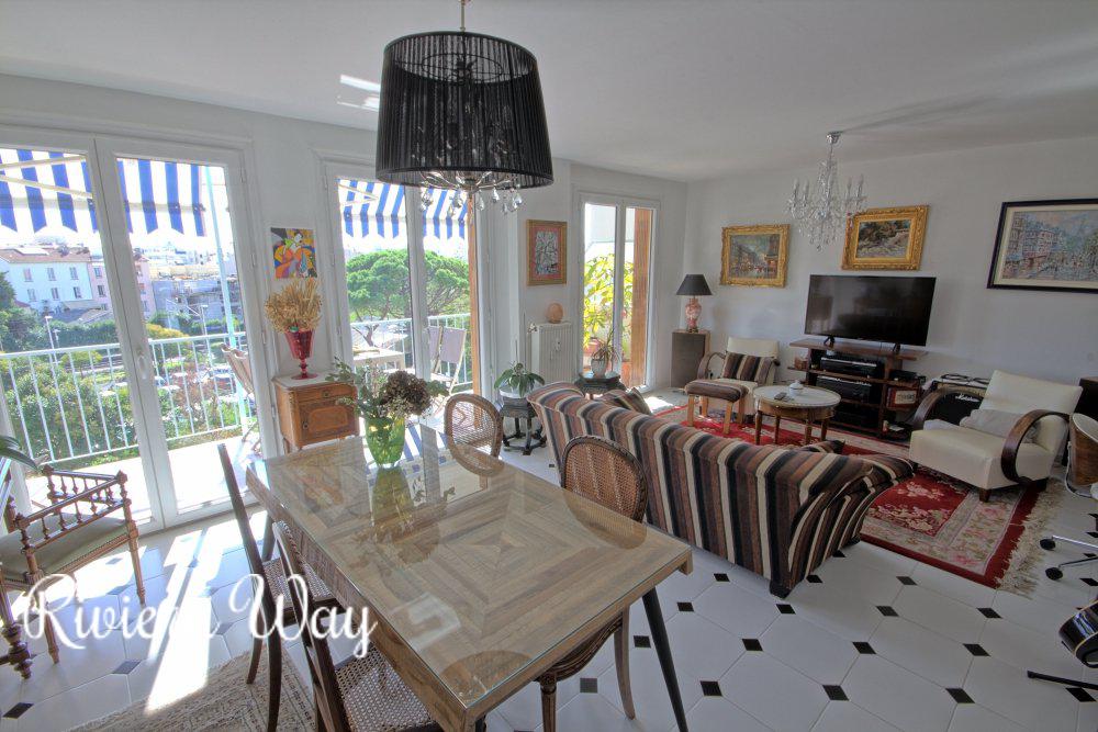 Apartment in Antibes, 66 m², photo #2, listing #80830092