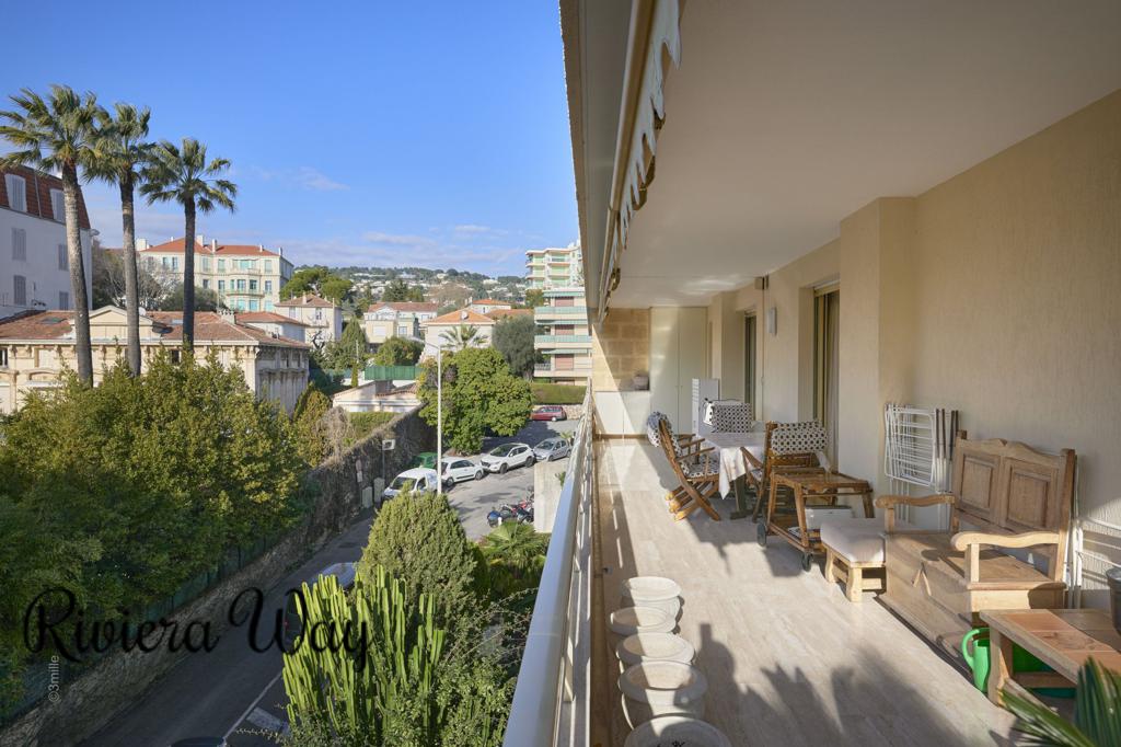 3 room apartment in Cannes, photo #1, listing #92914290