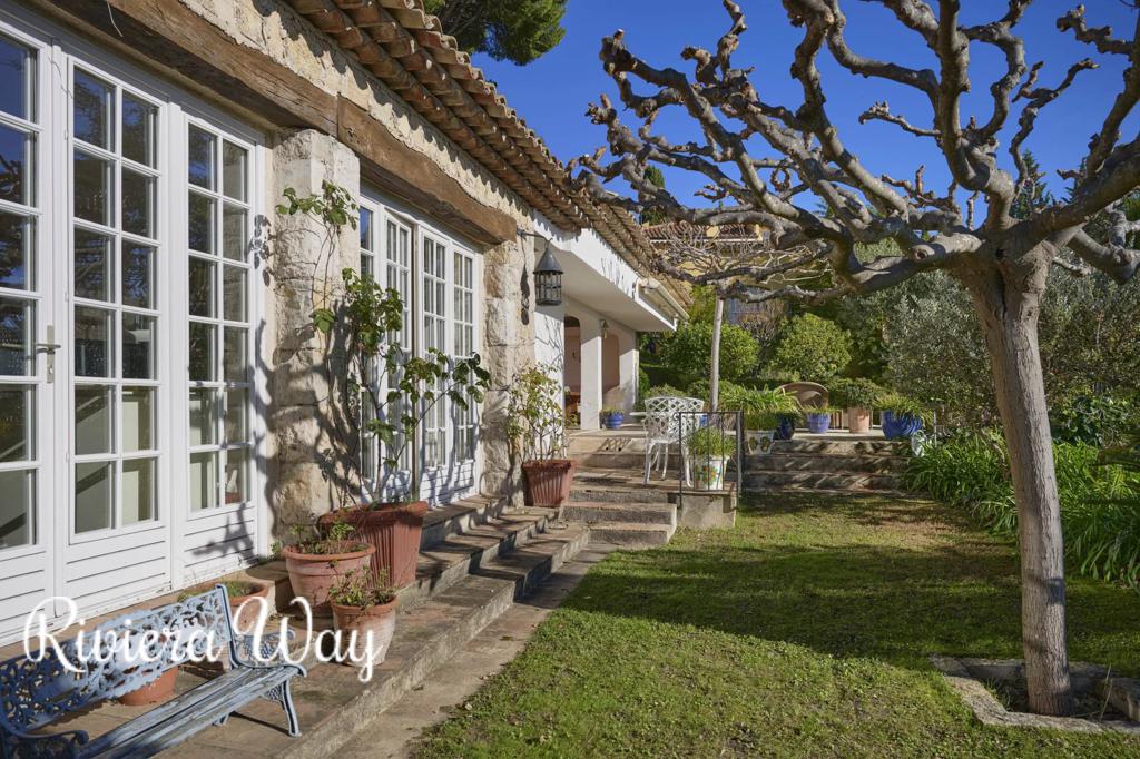 20 room villa in Mougins, photo #10, listing #99395814