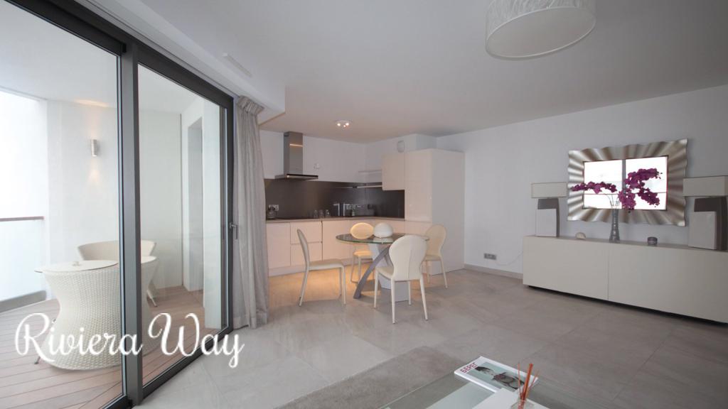 3 room apartment in Cannes, photo #1, listing #78823332