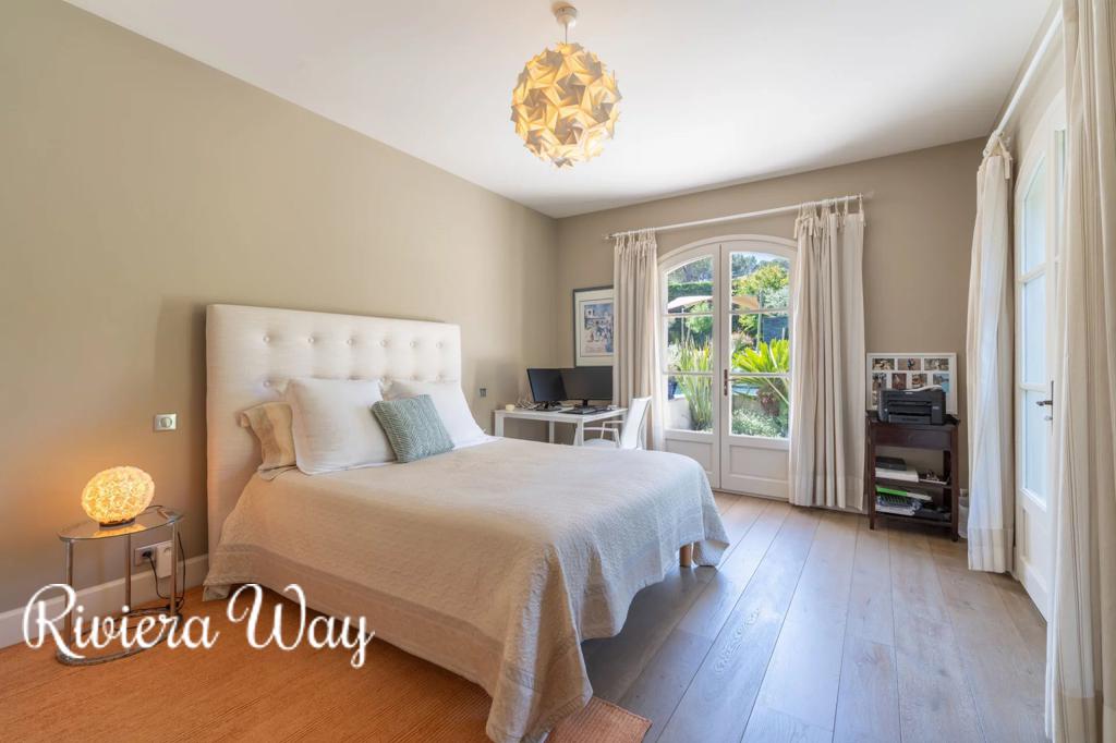 6 room villa in Mougins, photo #9, listing #106328880