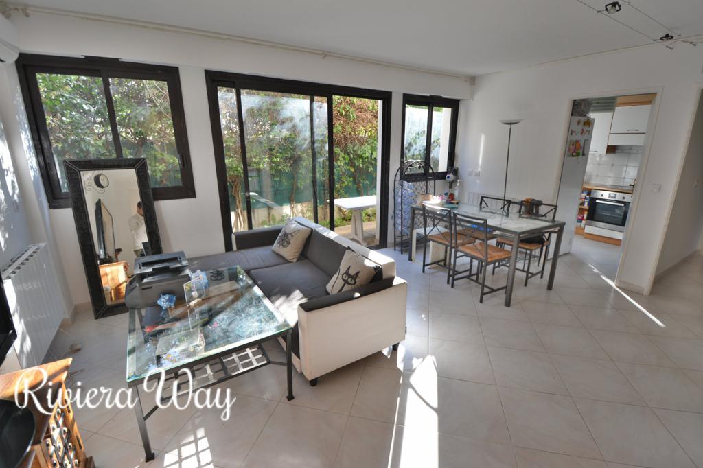 2 room apartment in Antibes, photo #1, listing #85504902