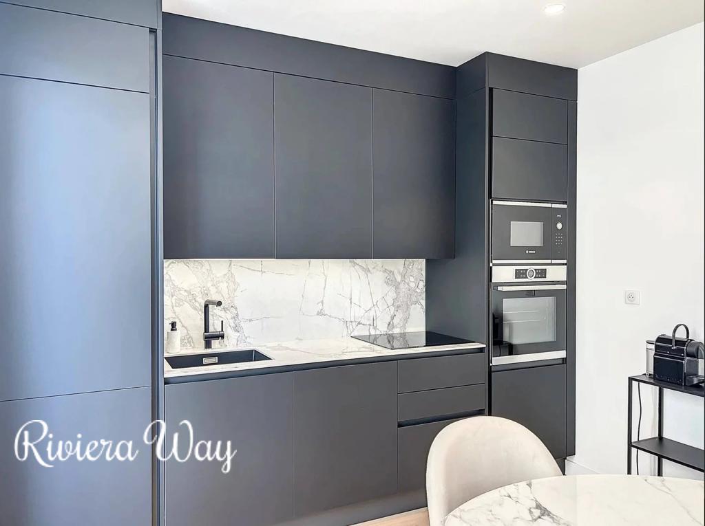 3 room apartment in Boulevard de la Croisette, photo #4, listing #105860370