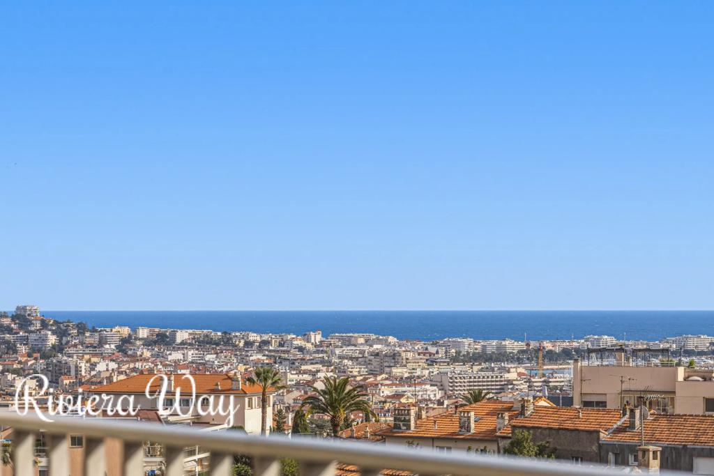 3 room apartment in Cannes, photo #1, listing #105628026